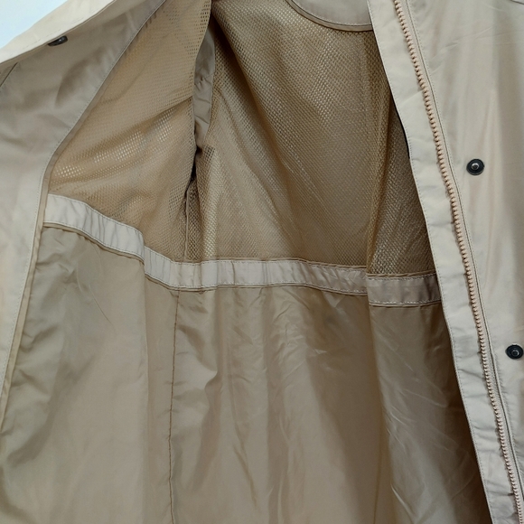 L.L.Bean rain jacket with removable hood - Picture 5 of 6